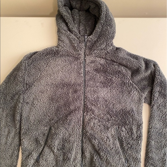 Aritzia Tna Fuzzy Zip-Up - Picture 3 of 11